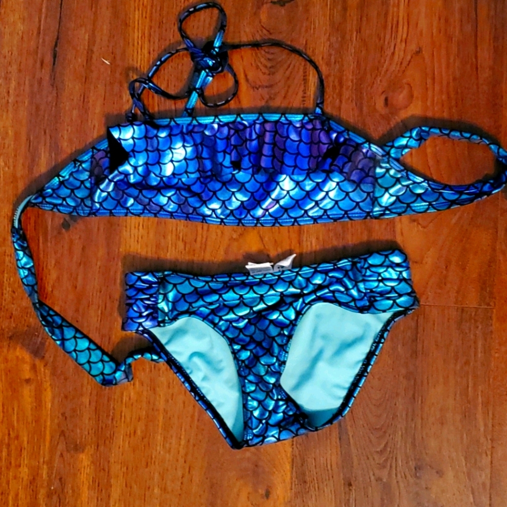 Girls Mermaid design swimsuit,